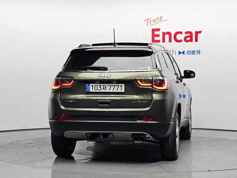 Jeep Compass 2Nd Generation 2.4 Limited Awd, снимка 4 - Автомобили и джипове - 55189775