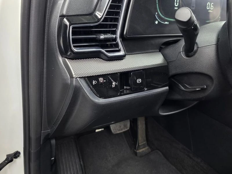 Kia Sportage 1.6 Automatic, снимка 8 - Автомобили и джипове - 55587947