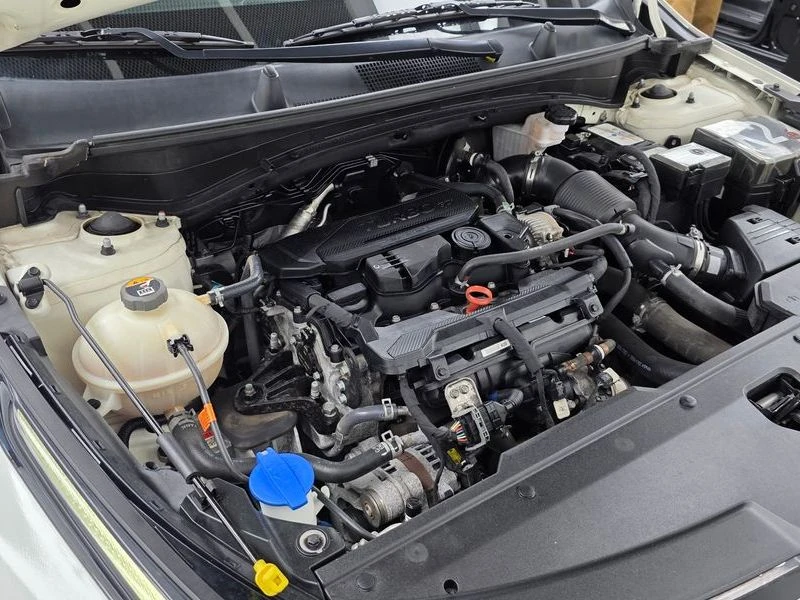 Kia Sportage 1.6 Automatic, снимка 17 - Автомобили и джипове - 55587947