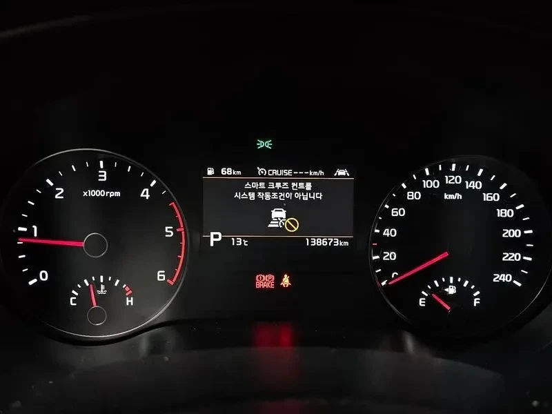 Kia Sportage, снимка 8 - Автомобили и джипове - 56690252