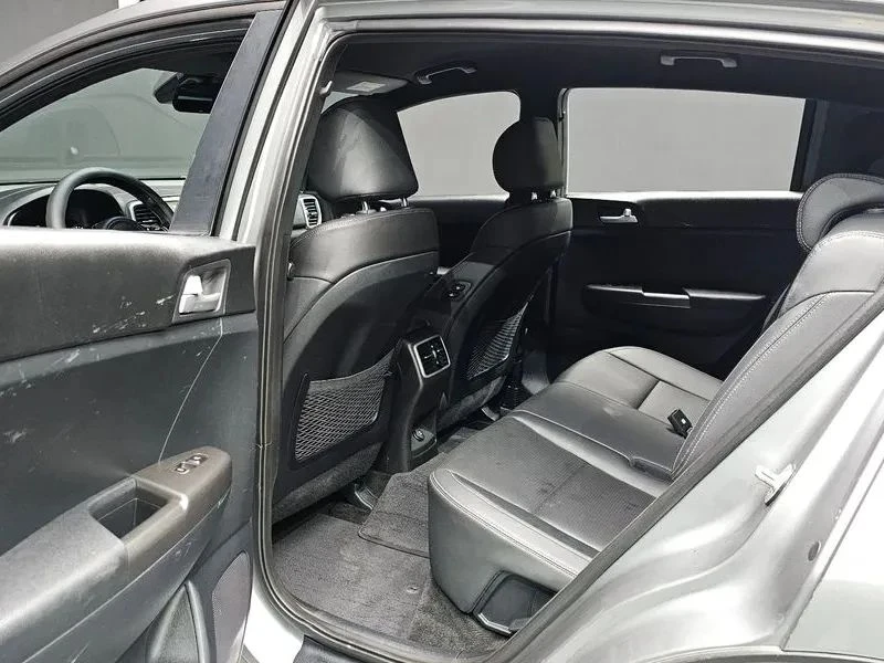 Kia Sportage, снимка 12 - Автомобили и джипове - 56690252