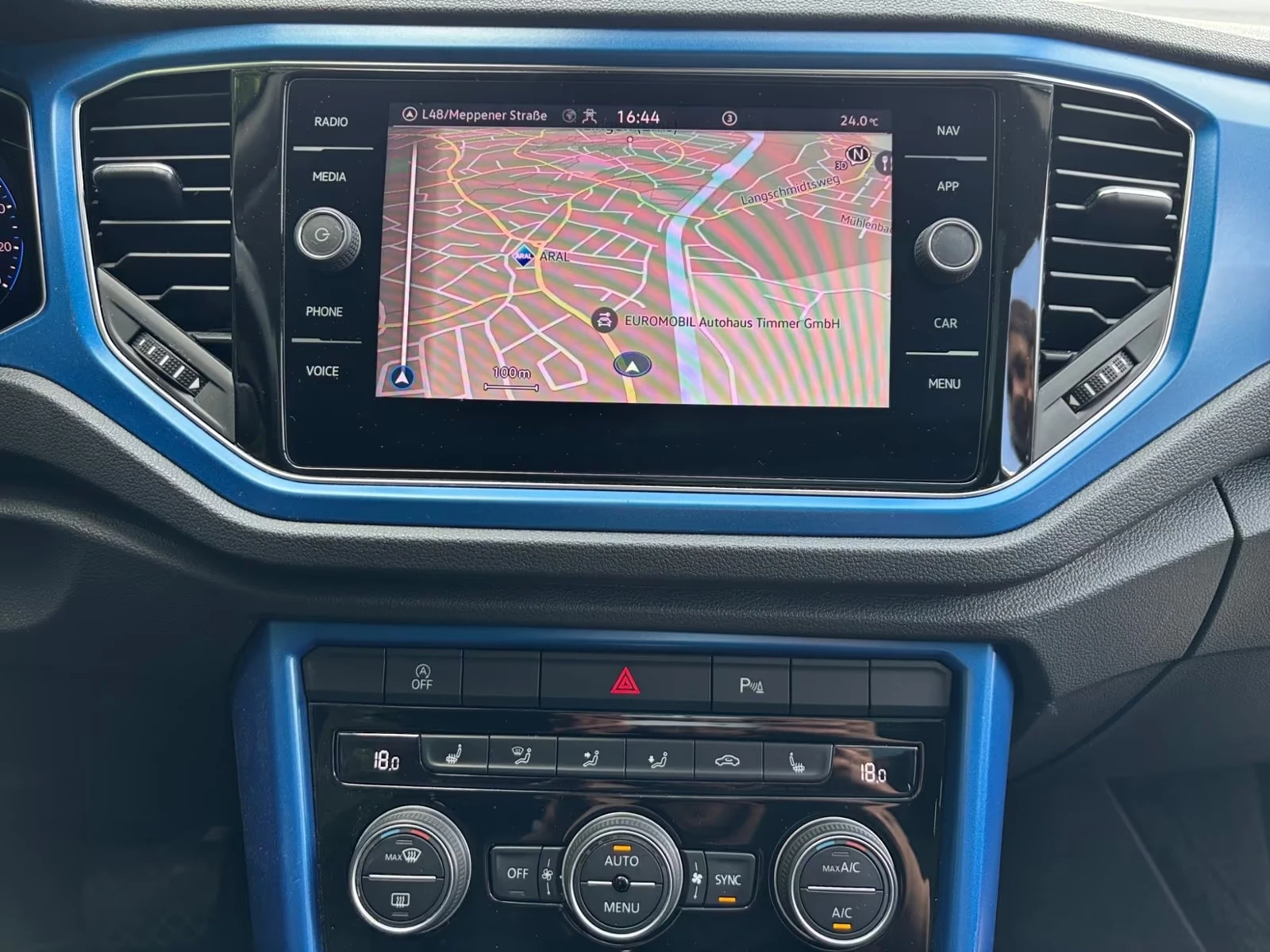 VW T-Roc STYLE/150HP/DSG/PANO/CAM/KLESS/LED/NAVI/DIGI/196g | Mobile.bg   11