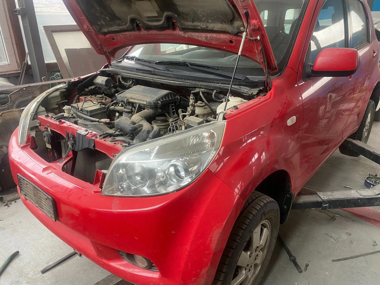 Daihatsu Terios 1.5i на части