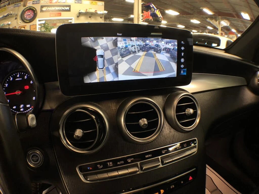 Mercedes-Benz GLC 300 4MATIC* АвтоКредит* (ЦЕНА ДО БГ), снимка 12 - Автомобили и джипове - 54056944