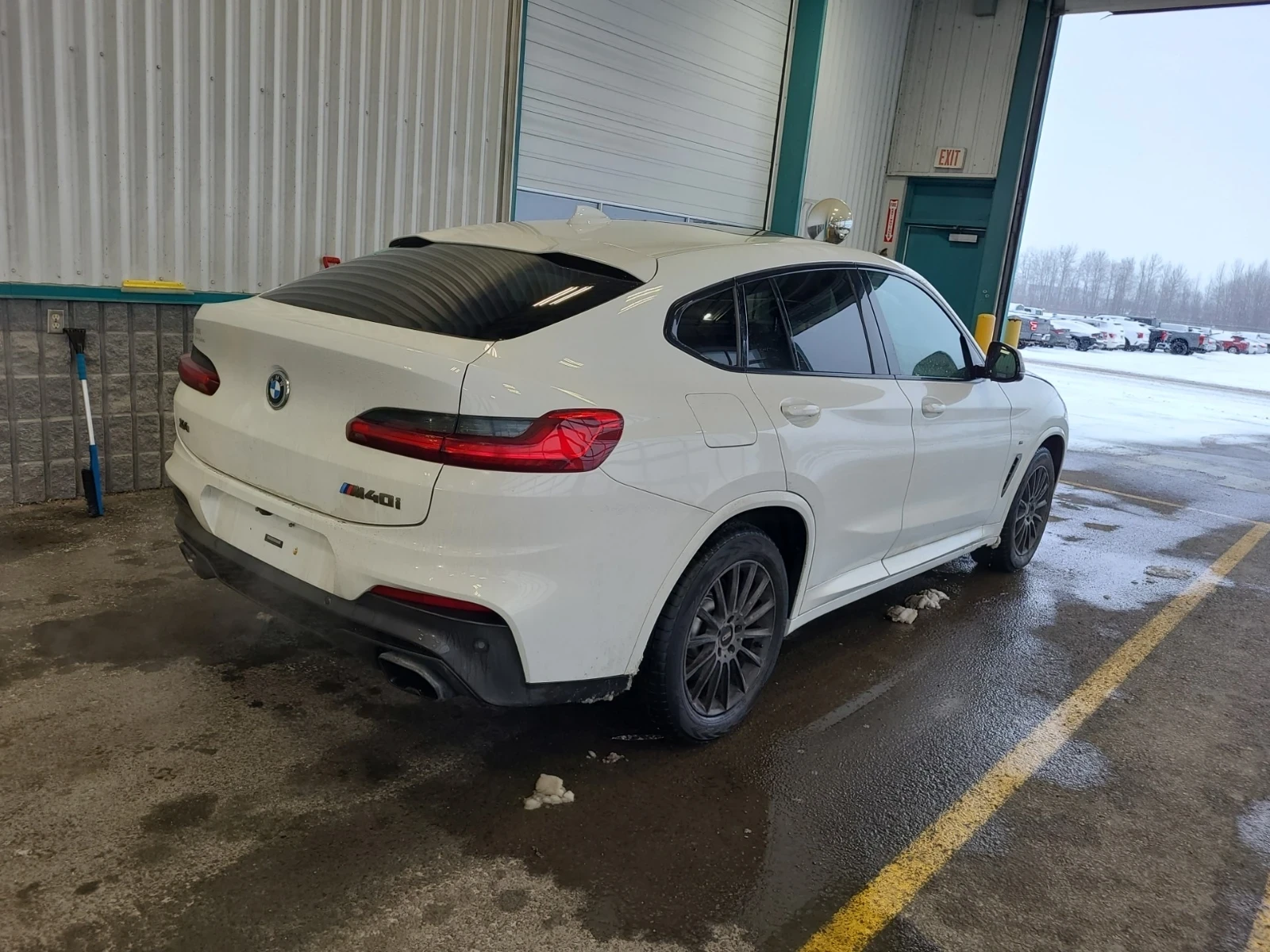 BMW X4 M40i* Harman Kardon* HUD, снимка 3 - Автомобили и джипове - 54238183
