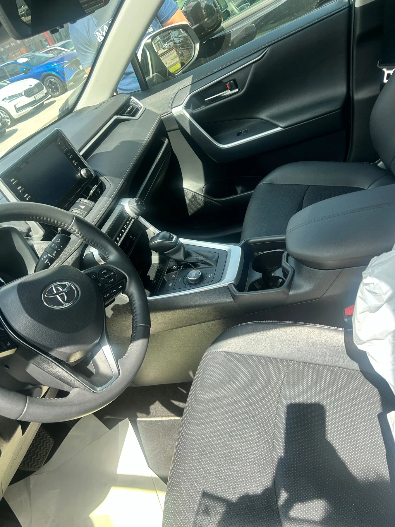 Toyota Rav4 Luxury/360Camera/Обдухване/Relax+ HHC, снимка 7 - Автомобили и джипове - 54673415