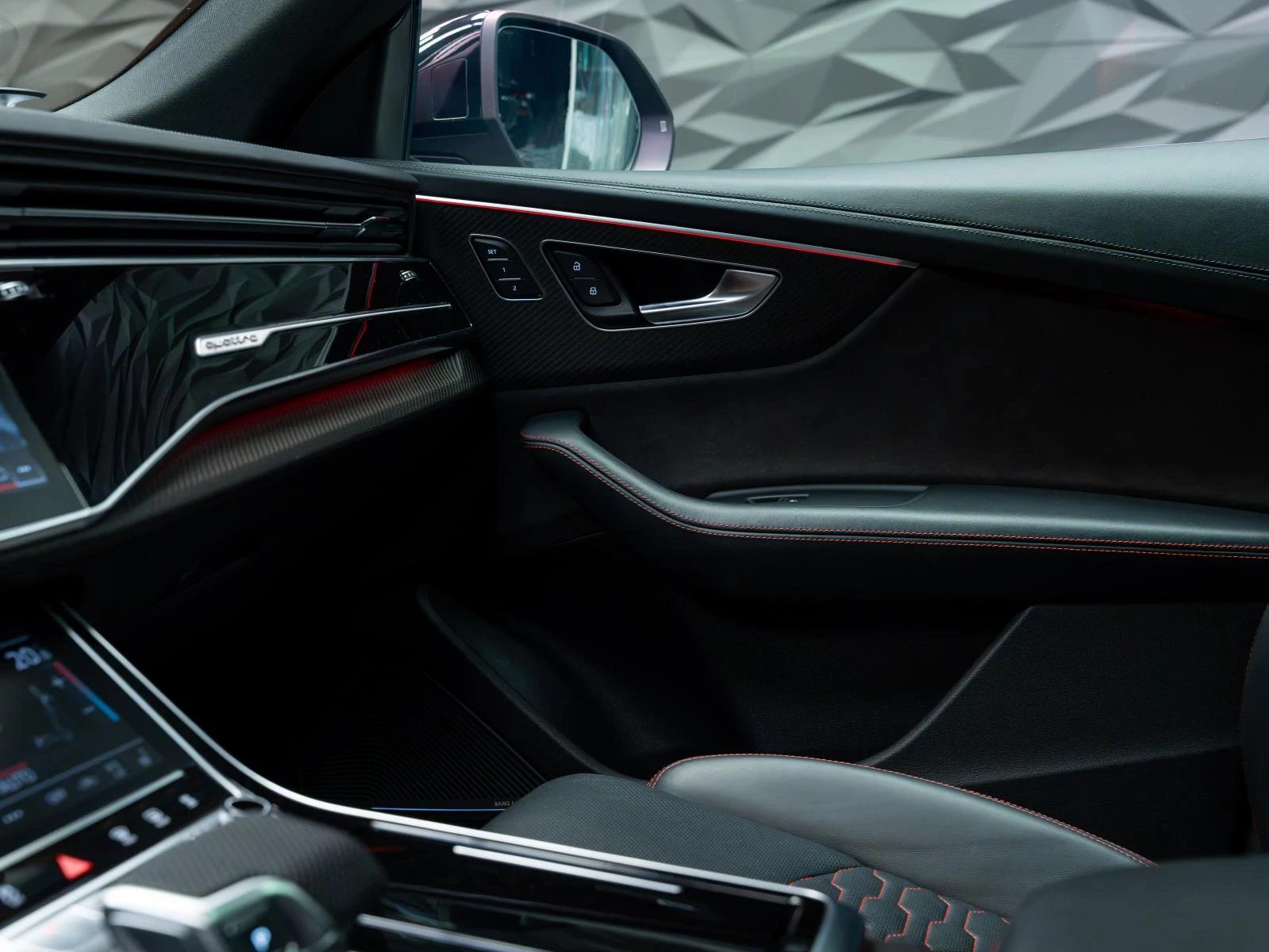 Audi RSQ8 QUATTRO* B&O* MATRIX* 360CAM* PANO* HUD* ОБДУХВ* , снимка 14 - Автомобили и джипове - 55623042