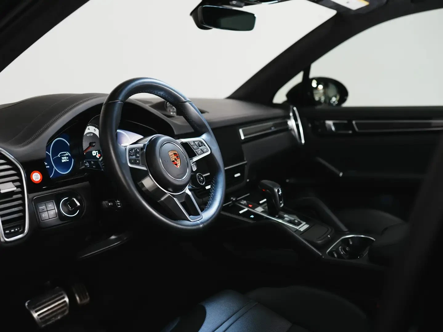 Porsche Cayenne GTS PREMIUM PLUS ЦЕНА ДО БЪЛГАРИЯ АВТОКРЕДИТ, снимка 8 - Автомобили и джипове - 55859398