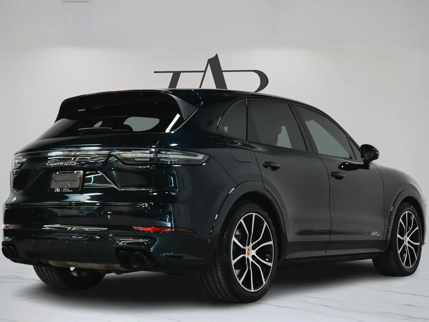 Porsche Cayenne GTS PREMIUM PLUS ЦЕНА ДО БЪЛГАРИЯ АВТОКРЕДИТ, снимка 3 - Автомобили и джипове - 55859398