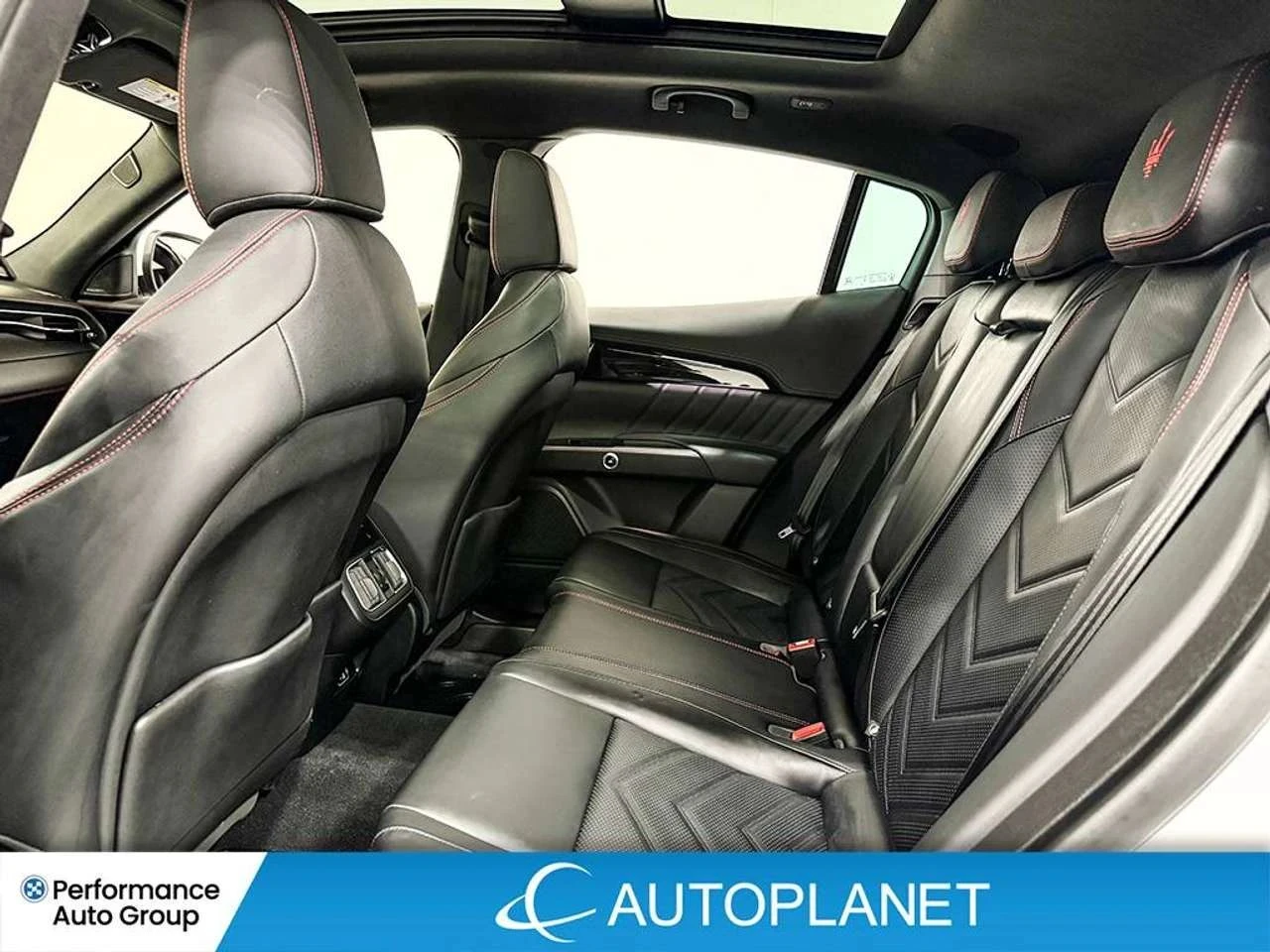 Maserati Grecale, снимка 17 - Автомобили и джипове - 56707492