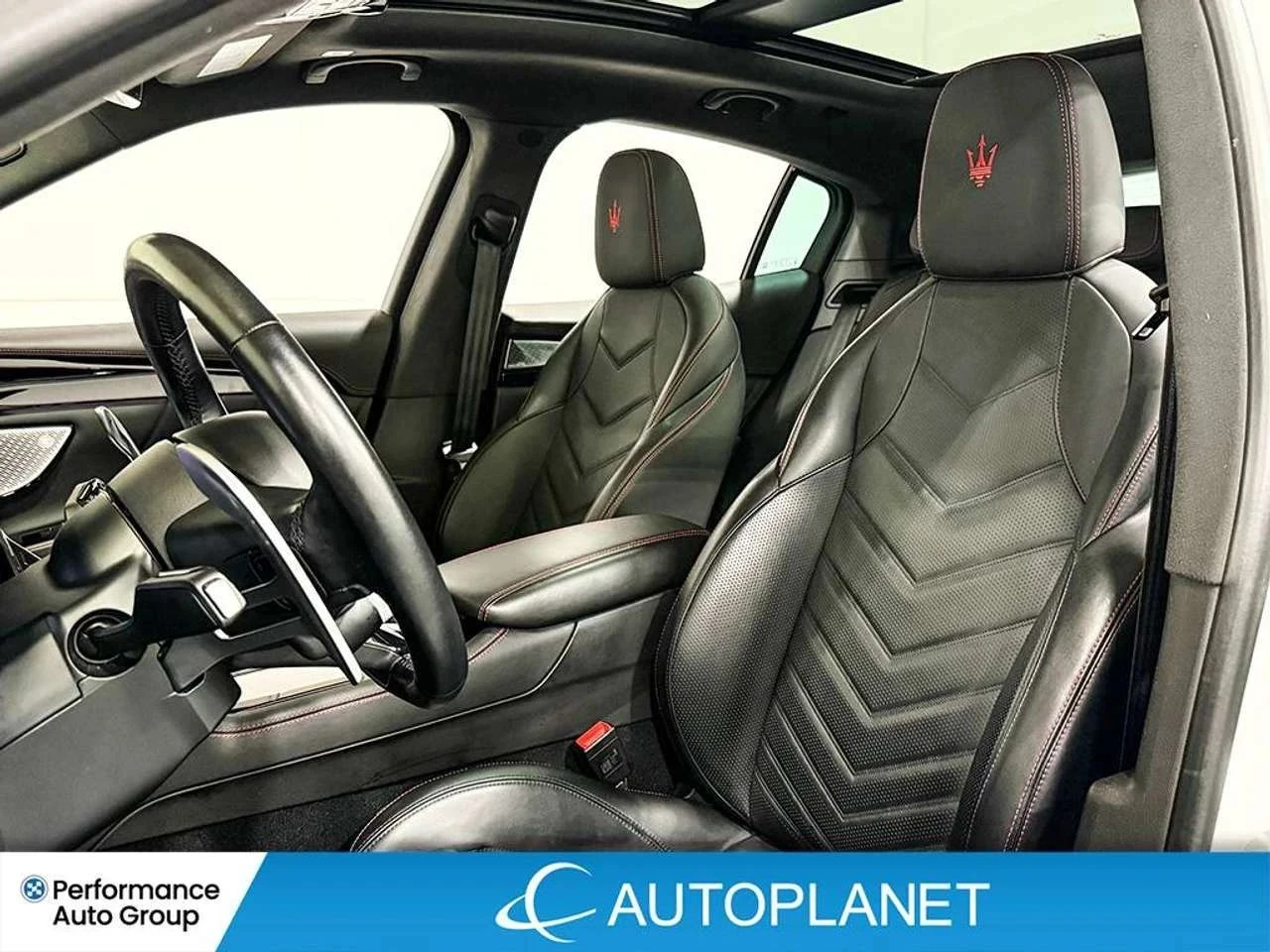 Maserati Grecale, снимка 15 - Автомобили и джипове - 56707492