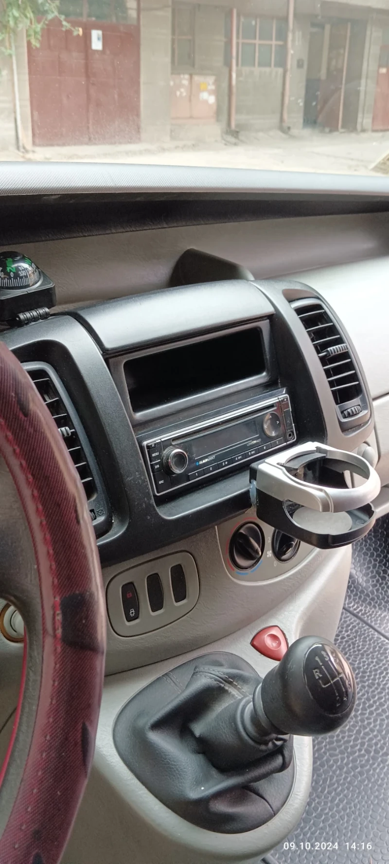 Renault Trafic, снимка 9 - Бусове и автобуси - 52485427