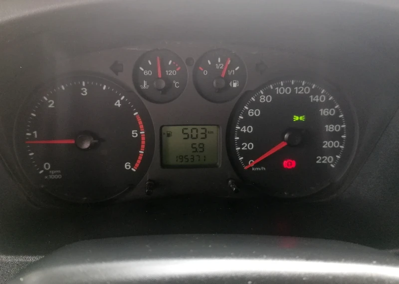 Ford Transit Long 8+ 1 2.2 86 h.p., снимка 15 - Бусове и автобуси - 53475021