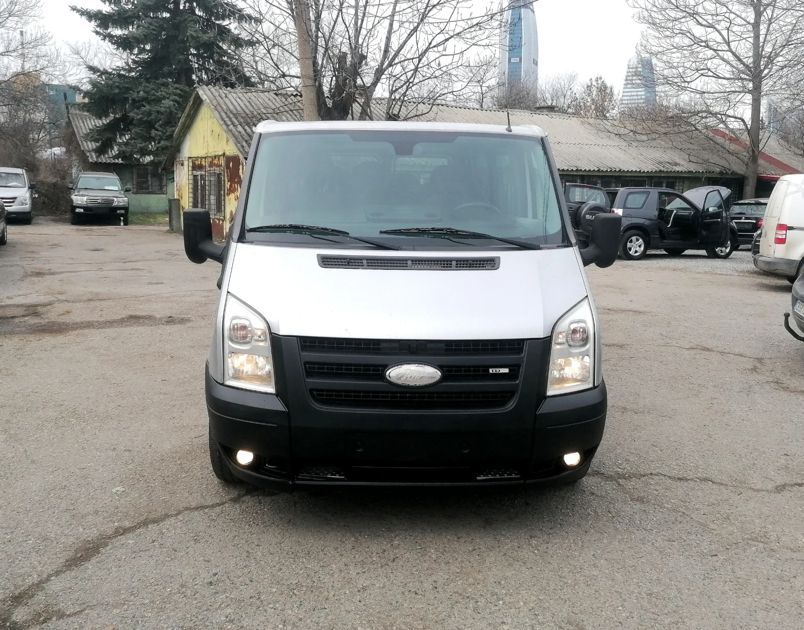 Ford Transit Long 8+ 1 2.2 86 h.p. - изображение 2
