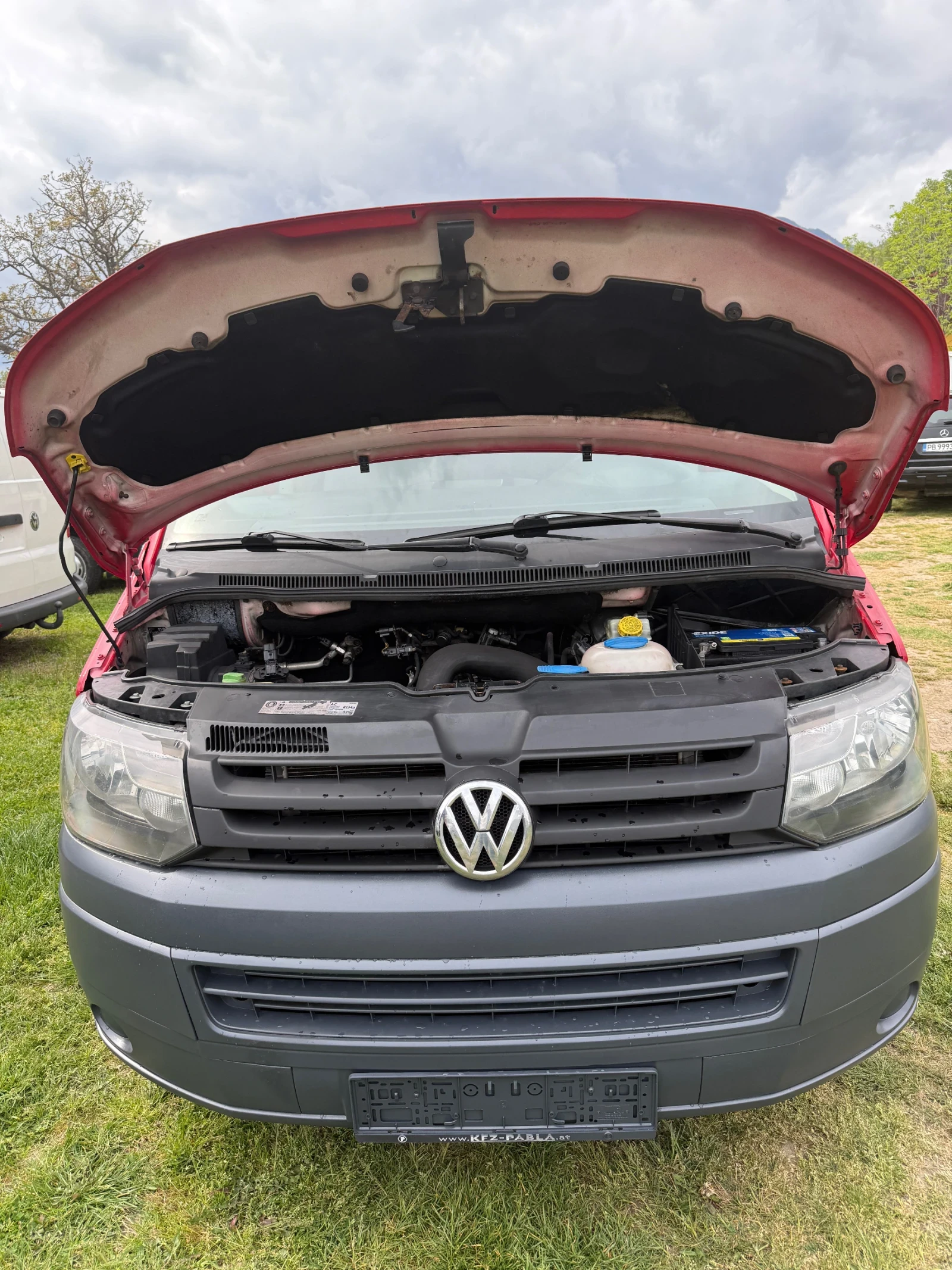 VW Transporter 2HDI T5 Климатик, снимка 11 - Бусове и автобуси - 54357557