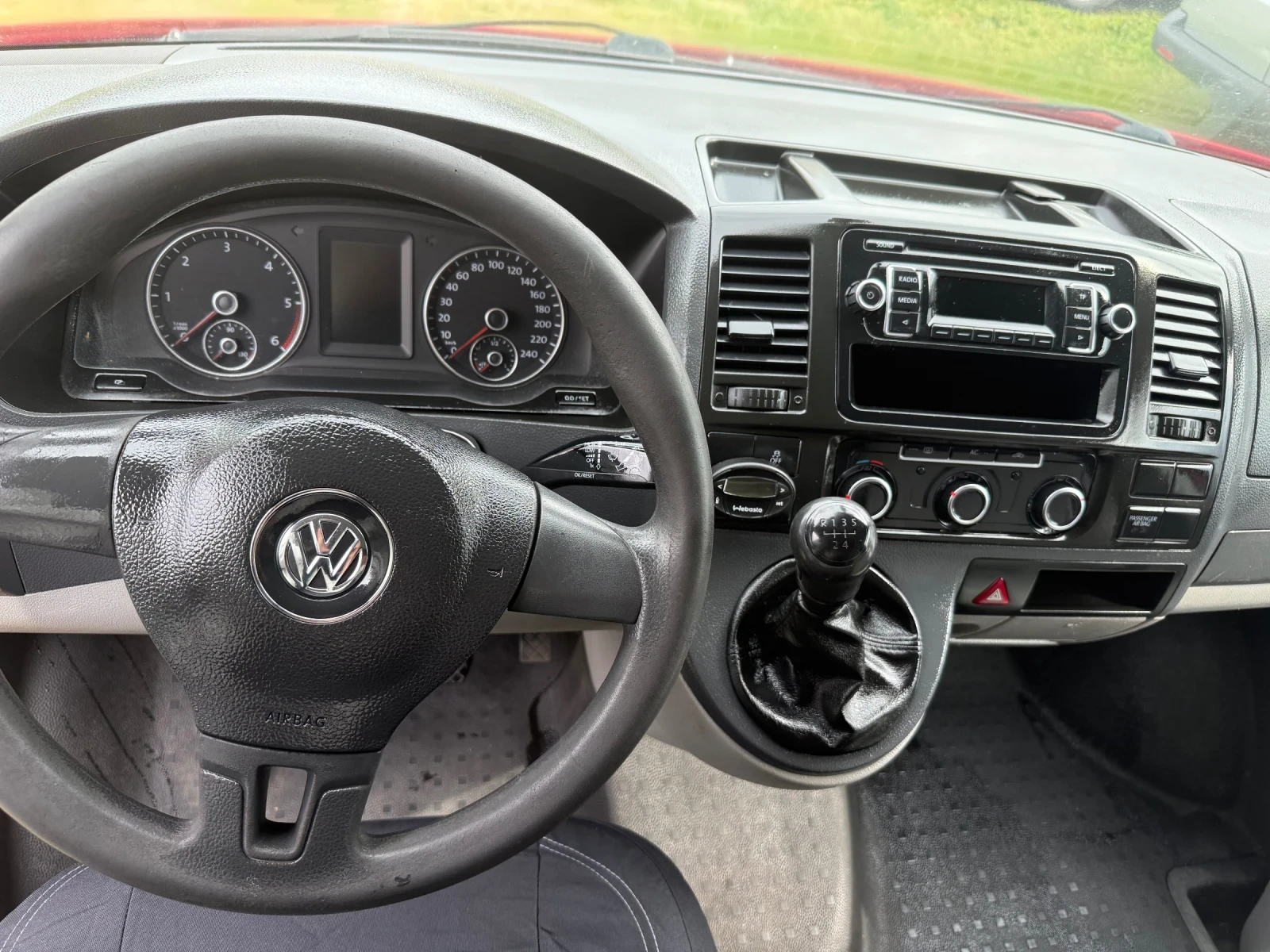 VW Transporter 2HDI T5 Климатик, снимка 13 - Бусове и автобуси - 54357557
