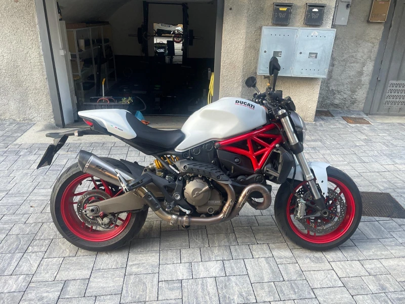 Ducati Monster 821-LIZING 