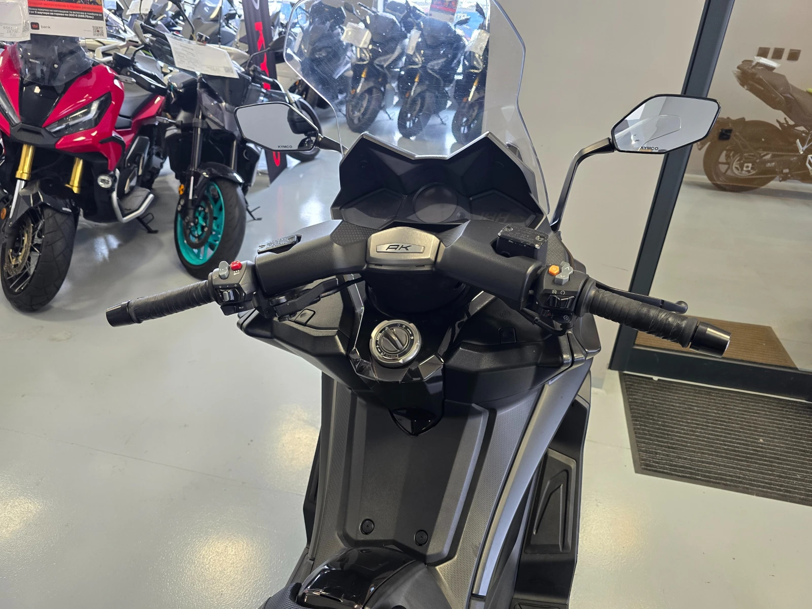 Kymco AK 550 ABS-TCS, Обслужен, Подгрев!, снимка 10 - Мотоциклети и мототехника - 54109300