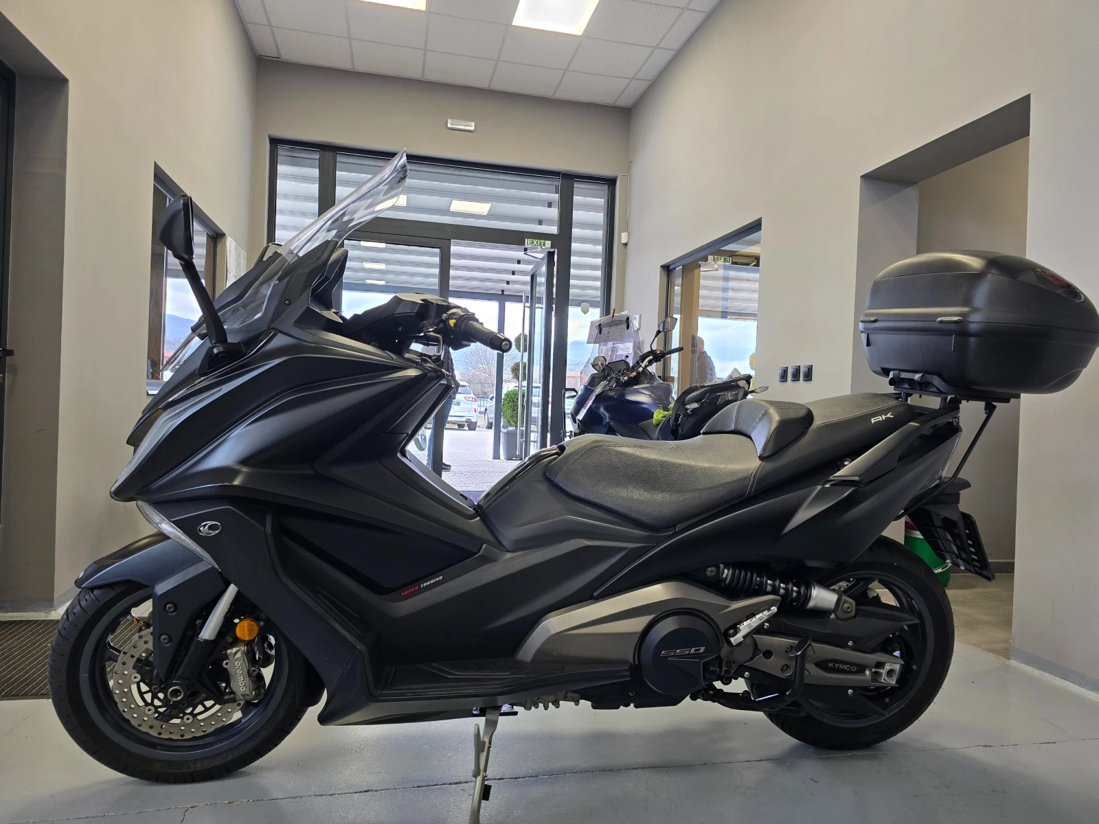 Kymco AK 550 ABS-TCS, Обслужен, Подгрев!, снимка 6 - Мотоциклети и мототехника - 54109300