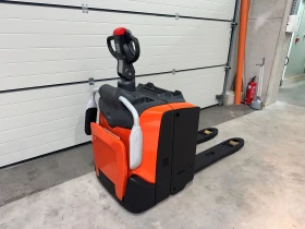 Електрокар Toyota LPE200, снимка 2