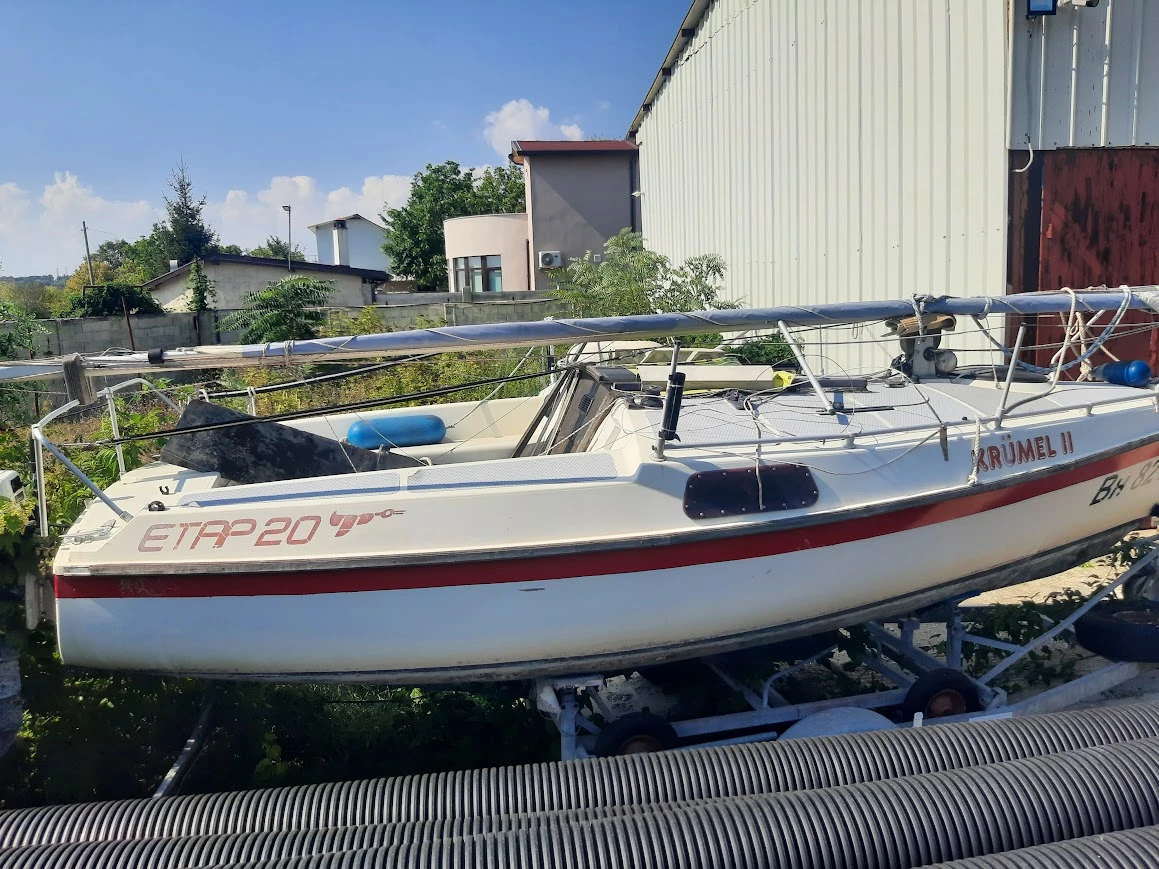 Ветроходна лодка Etap 20