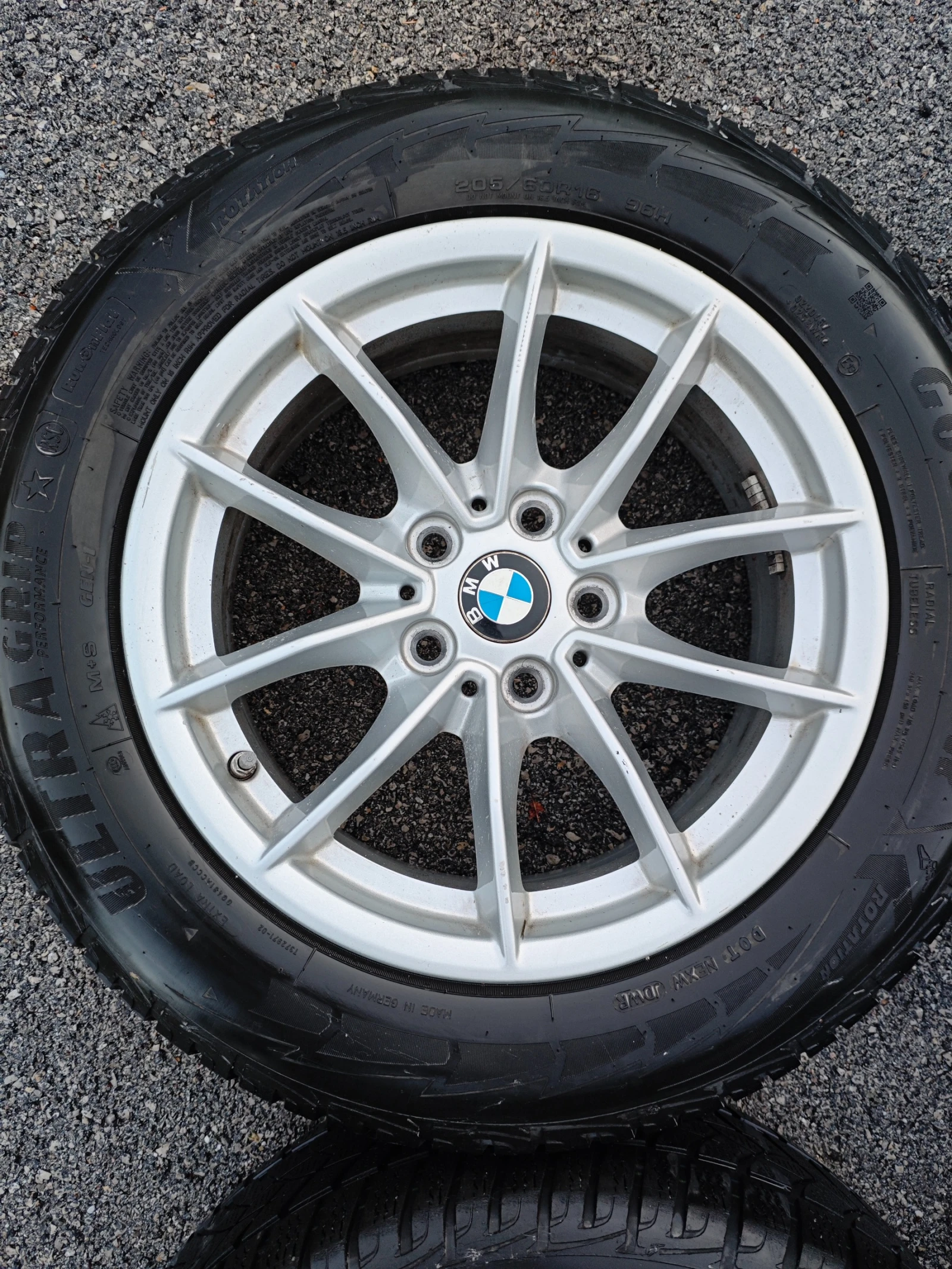 Гуми с джанти Goodyear 205/60R16, снимка 4 - Гуми и джанти - 55985117