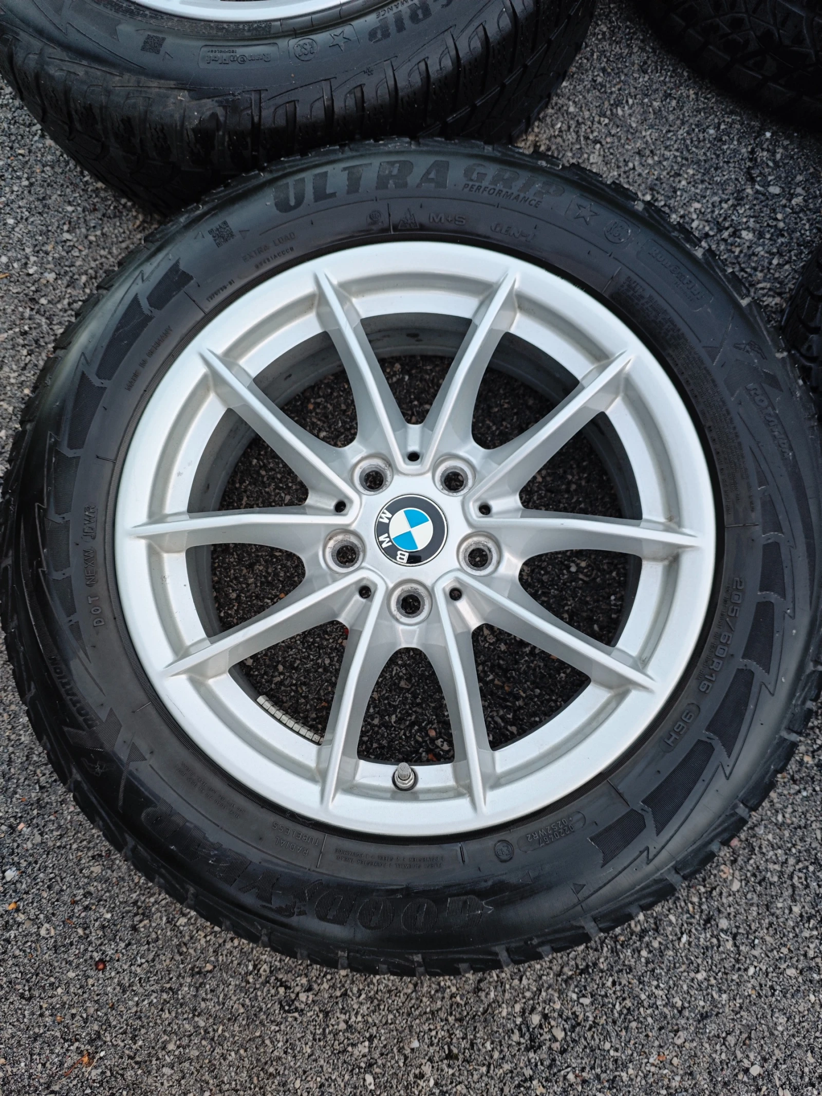 Гуми с джанти Goodyear 205/60R16, снимка 2 - Гуми и джанти - 55985117