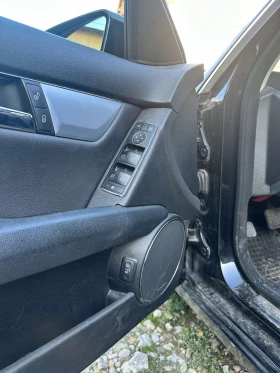 Mercedes-Benz C 250, снимка 15