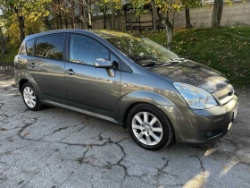 Toyota Corolla verso, снимка 2