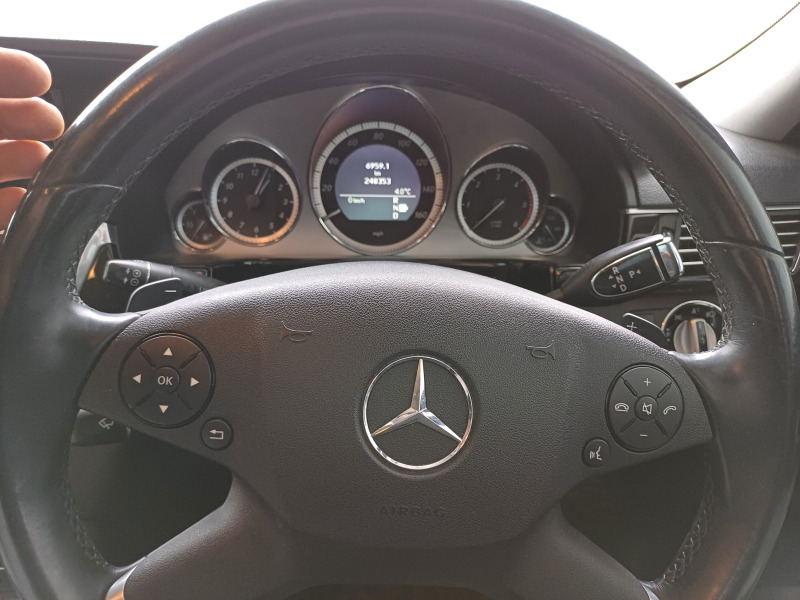 Mercedes-Benz E 350 350 cdi V6, снимка 9 - Автомобили и джипове - 45677061
