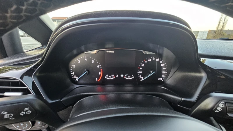 Ford Fiesta 1.0i Titanium, снимка 8 - Автомобили и джипове - 52877301