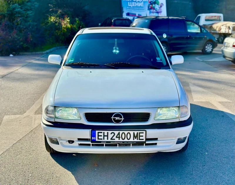 Opel Astra 1.6mi, снимка 1 - Автомобили и джипове - 48146824