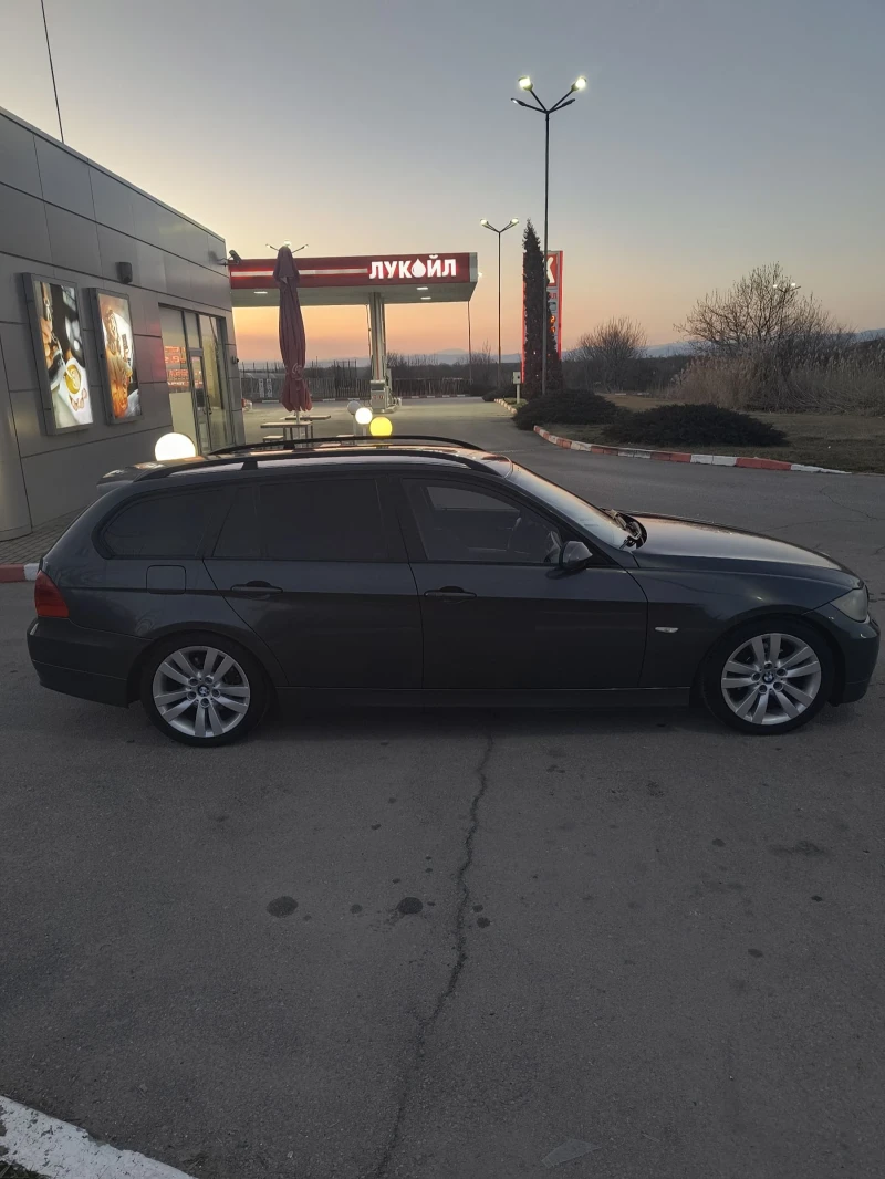 BMW 320 320d, снимка 5 - Автомобили и джипове - 49064620