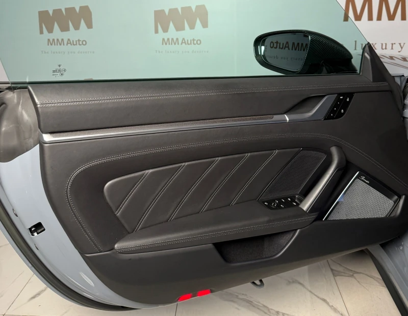 Porsche 911 Turbo* 992.1* Carbon* Burmester* Chrono, снимка 7 - Автомобили и джипове - 51353590