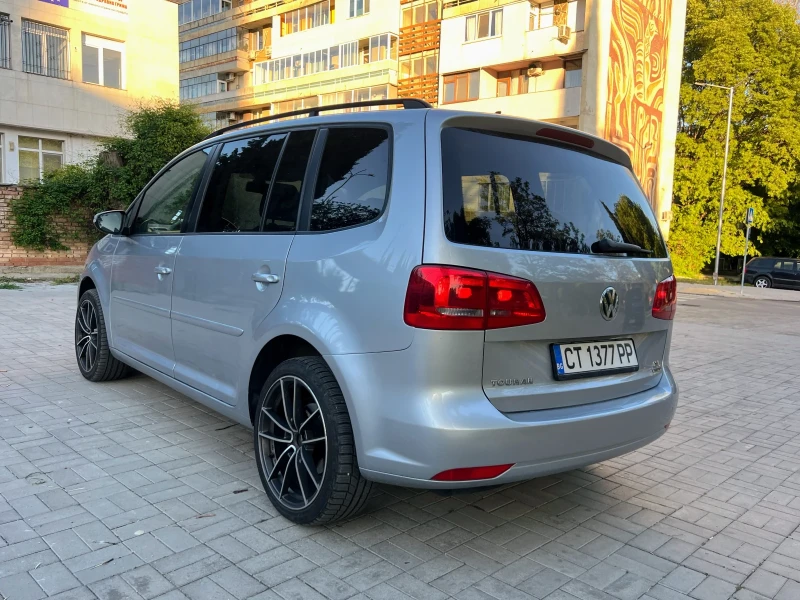 VW Touran 1.4 TSI Ecofuel Метан/Бензин , снимка 4 - Автомобили и джипове - 51685172