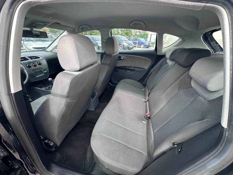 Seat Leon 1.4i - КЛИМАТИК - РЕАЛНИ КИЛОМЕТРИ, снимка 13 - Автомобили и джипове - 51909071