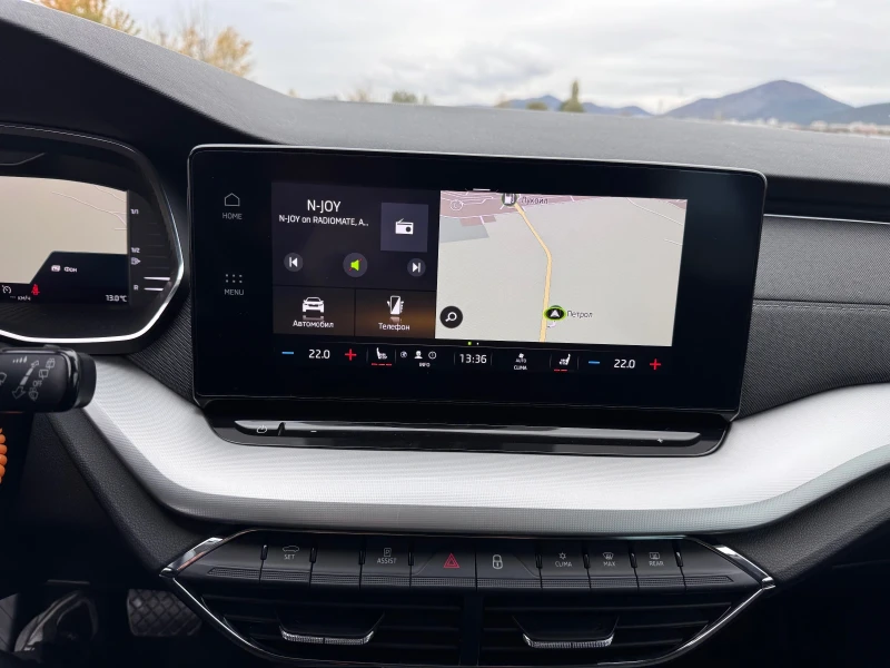 Skoda Octavia 2.0TDI 150кс * Digital* LED* ПЕРФЕКТЕН* , снимка 14 - Автомобили и джипове - 52325518