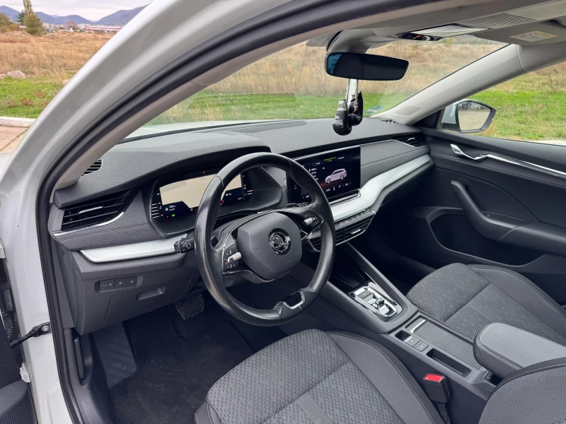 Skoda Octavia 2.0TDI 150кс * Digital* LED* ПЕРФЕКТЕН* , снимка 11 - Автомобили и джипове - 52325518
