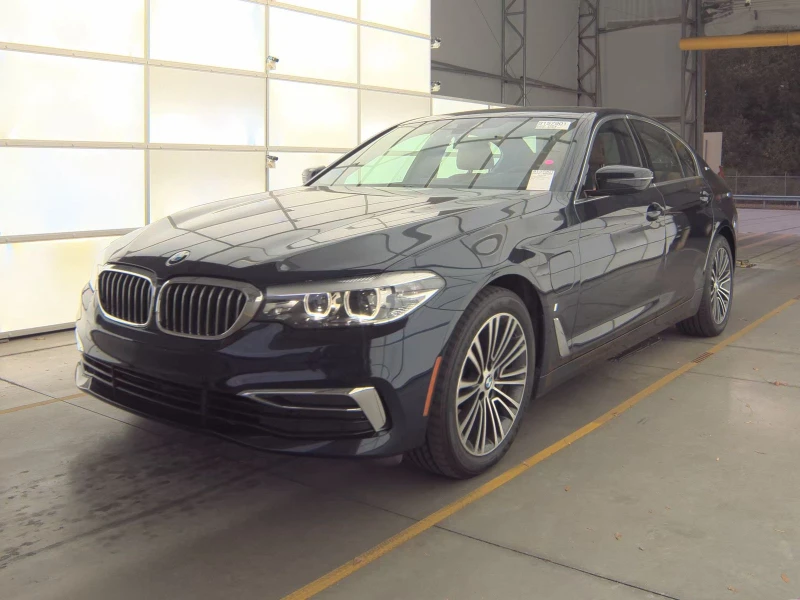 BMW 530E * XDRIVE* LUXURY LINE* DIGITAL* MEMORY* PODGREV* , снимка 3 - Автомобили и джипове - 52326874