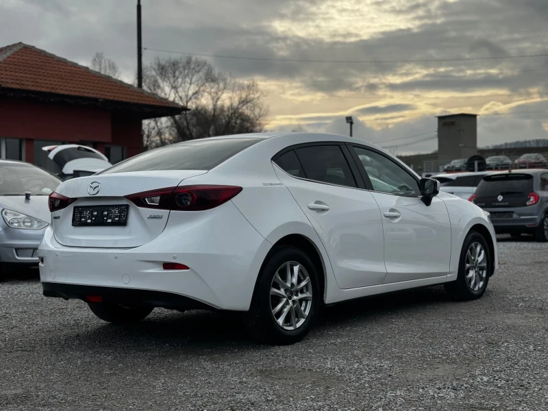 Mazda 3 2.2 SKYACTIV , снимка 5 - Автомобили и джипове - 52650583