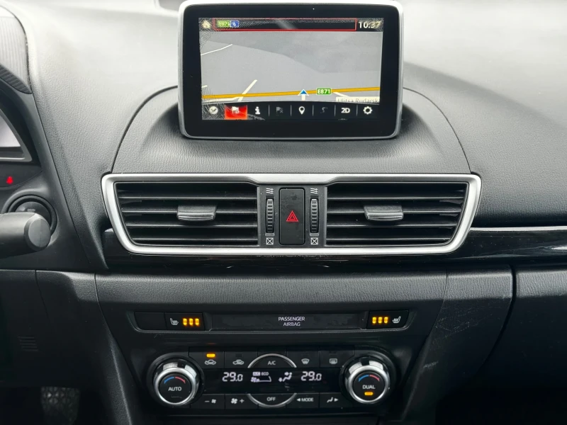 Mazda 3 2.2 SKYACTIV , снимка 15 - Автомобили и джипове - 52650583