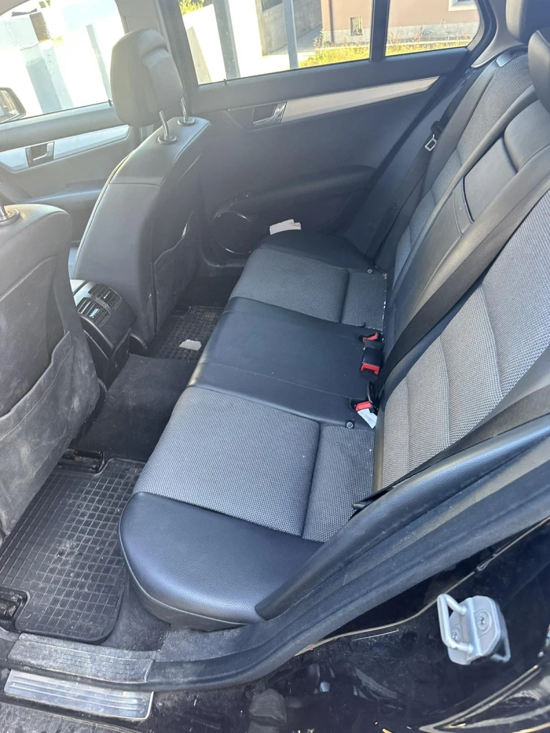 Mercedes-Benz C 250, снимка 14 - Автомобили и джипове - 52651731