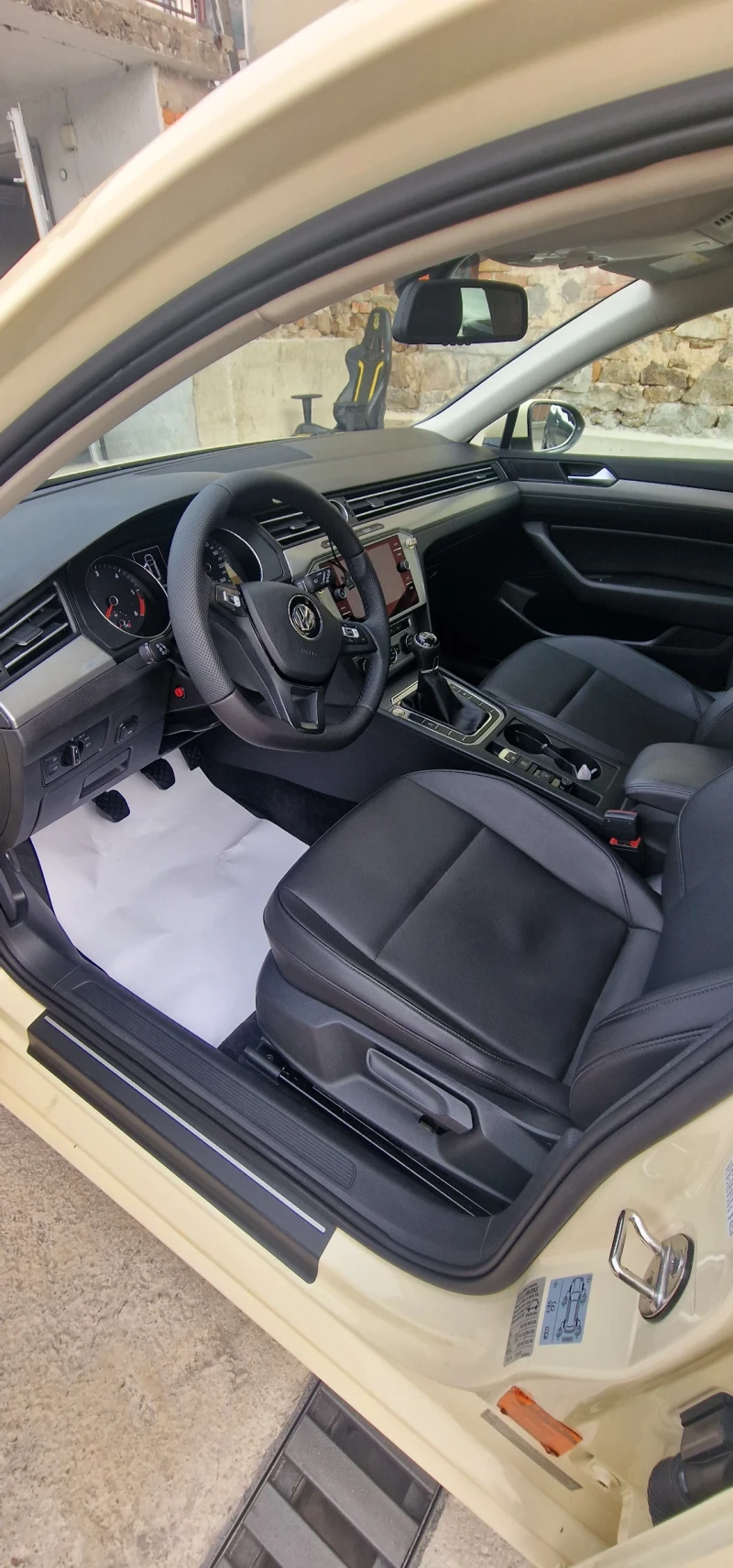 VW Passat, снимка 11 - Автомобили и джипове - 52729821