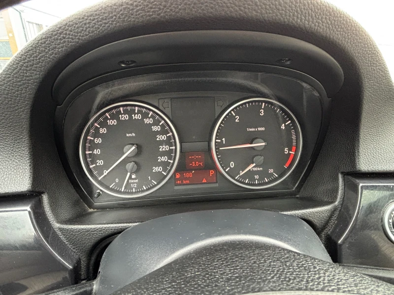 BMW 320 320D CIC/Automat/Koja/Xenon, снимка 16 - Автомобили и джипове - 53362508