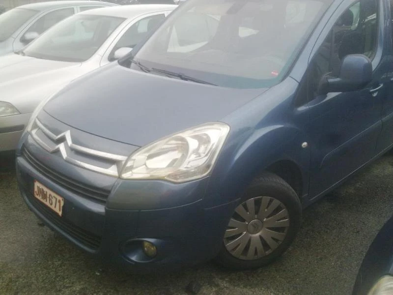 Citroen Berlingo 1.6 HDi, снимка 2 - Автомобили и джипове - 29421628