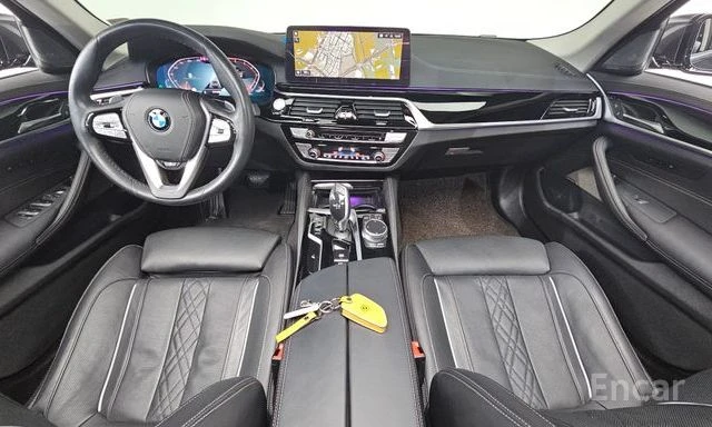 BMW 530 i | H KARDON| DIST| ОБДУХ| HEAD UP| НАДУВАВАНЕ, снимка 5 - Автомобили и джипове - 55836089