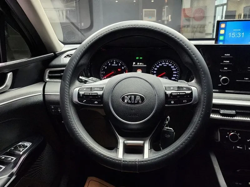 Kia K5 2.0 Trendy, снимка 14 - Автомобили и джипове - 56127635