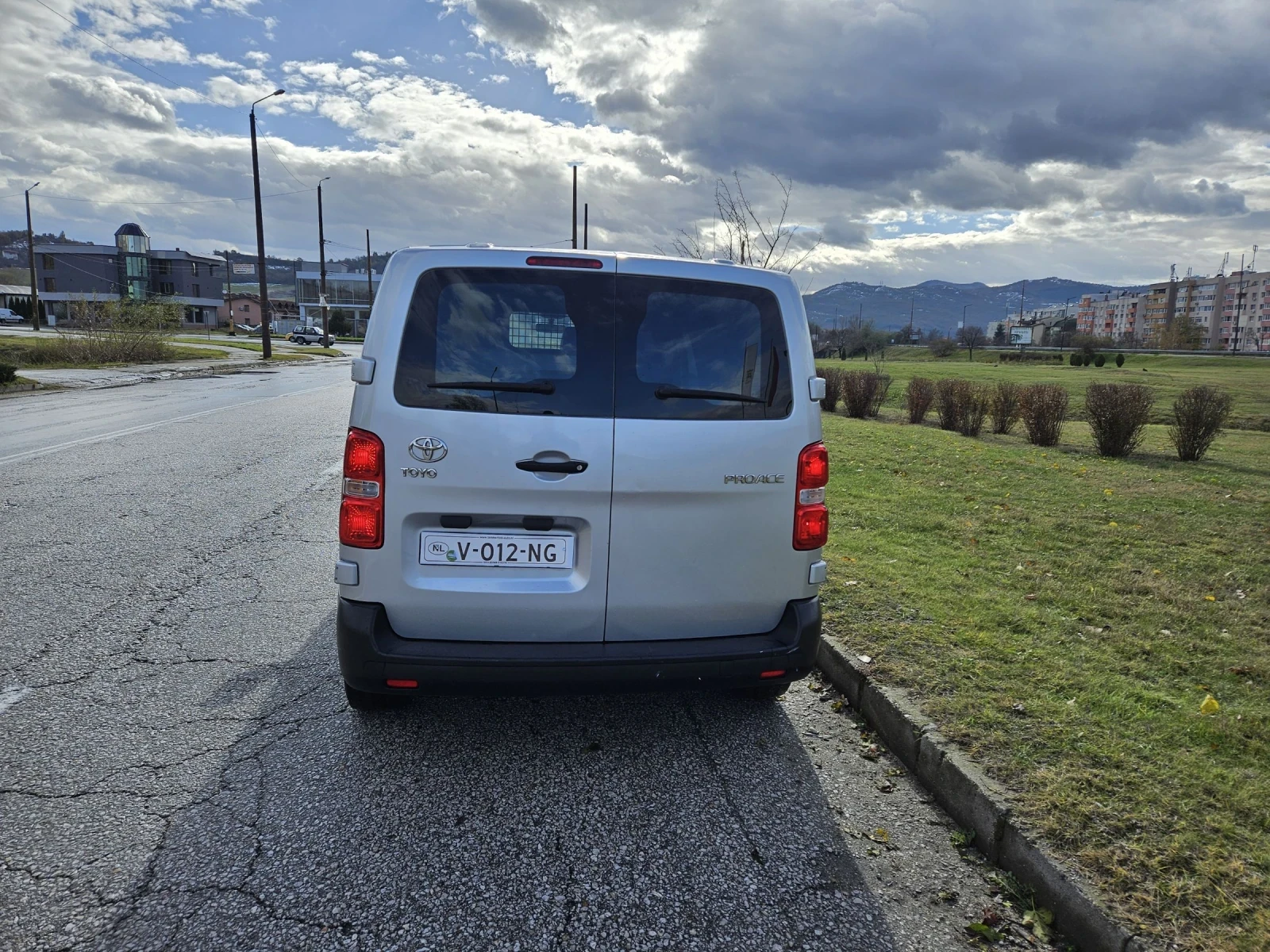 Toyota Proace City 1.6d  - изображение 5