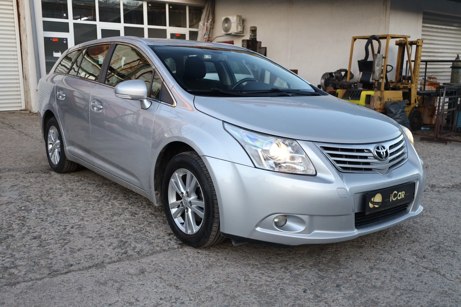 Toyota Avensis 2.0 D-4D 126 к.с.*6 скорости* ТЕМПОМАТ*КЛИМАТРОНИК - изображение 3