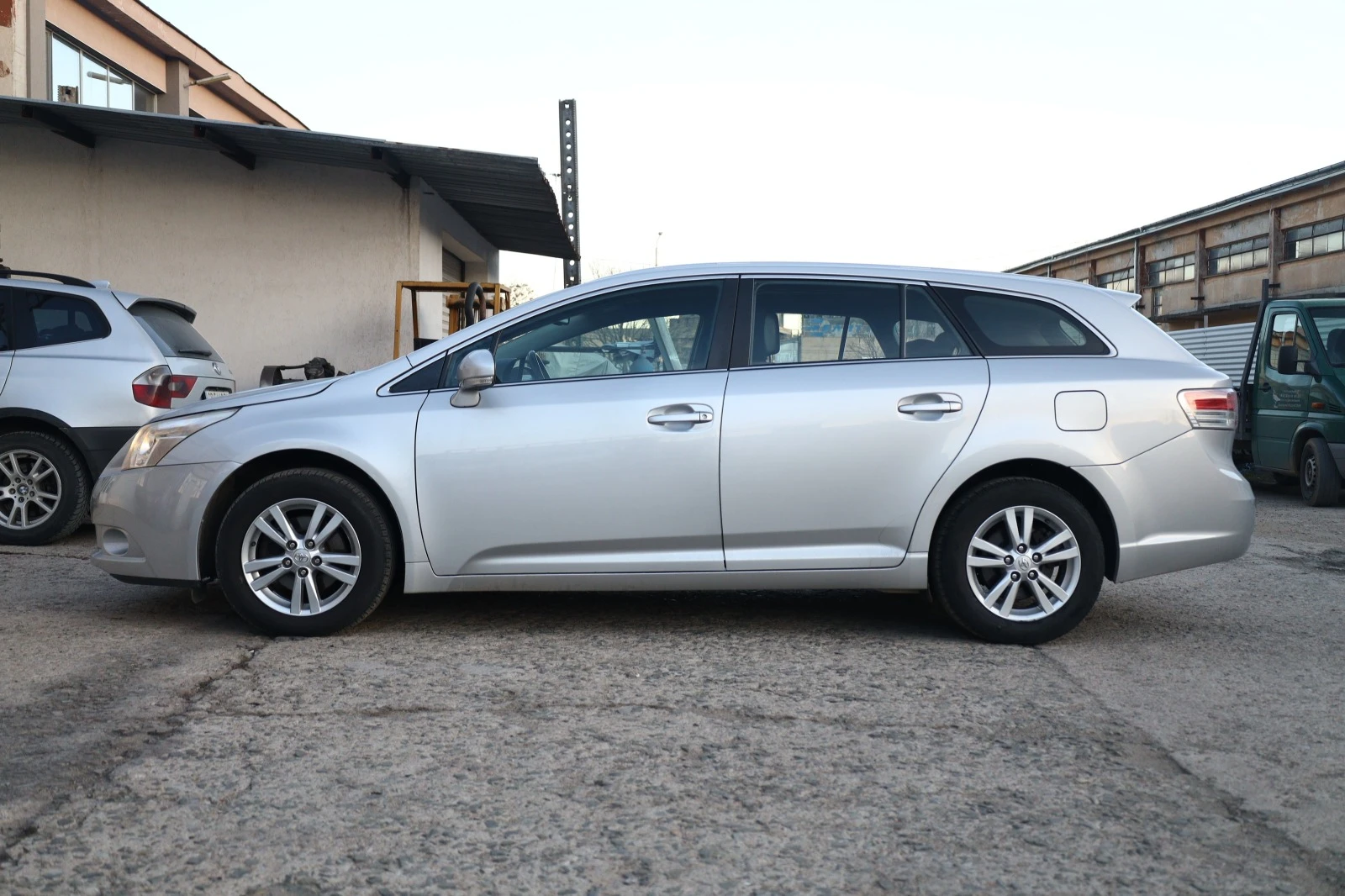 Toyota Avensis 2.0 D-4D 126 к.с.*6 скорости* ТЕМПОМАТ*КЛИМАТРОНИК - изображение 5